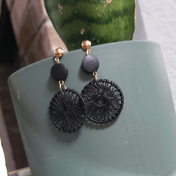 Black Mandala 🖤 Gold Round Dangle Earrings - Picture 4 of 4